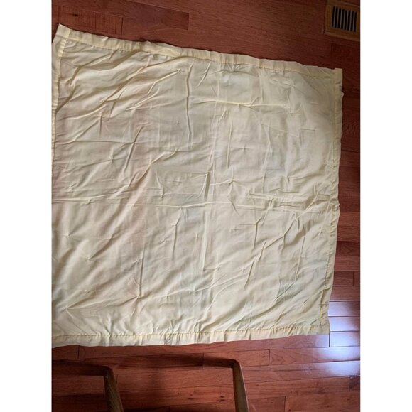 Vintage Handmade Baby Quilt 40"x41" With Yellow Border & Whimsical Pattern - Picture 4 of 4